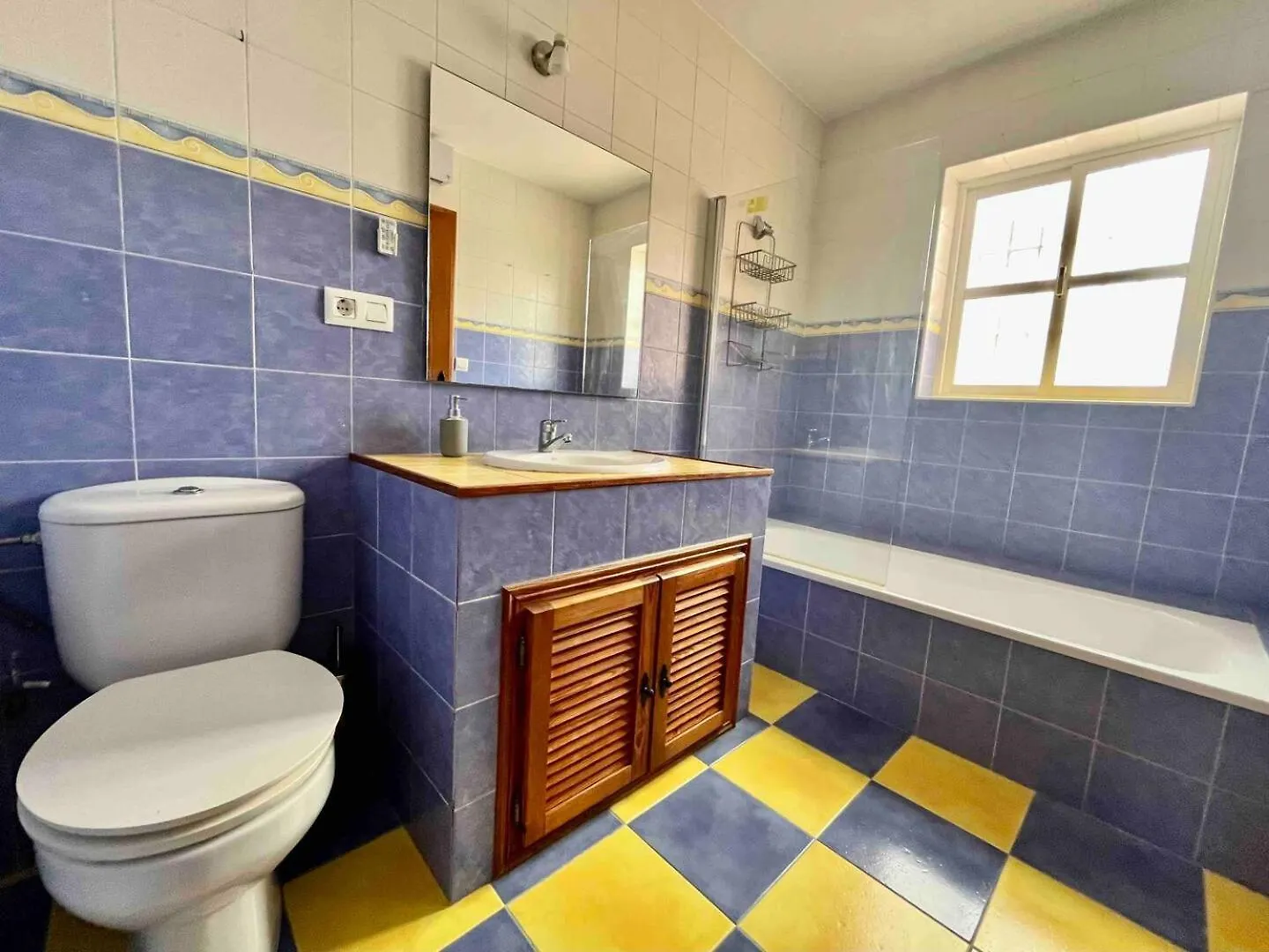 House Of Happiness Hotel El Puerto de Santa Maria Guest house